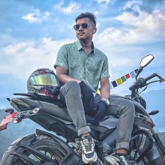 Meet your Posher, Abhishek - Picture 1 of 1